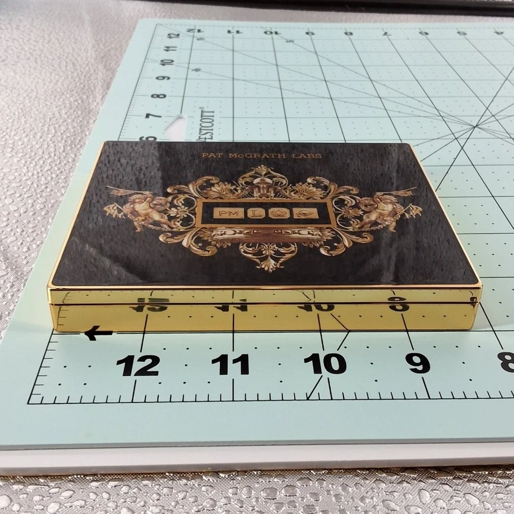 Pat McGrath Labs Gilded Nirvana Mega Eyeshadow Palette 12 Shades Limited Edition